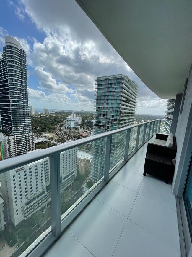 Building Photo - 1100 S Miami Ave