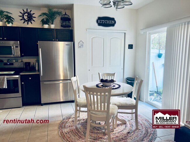 Building Photo - COMING SOON!! Beautiful Townhouse For Rent!!