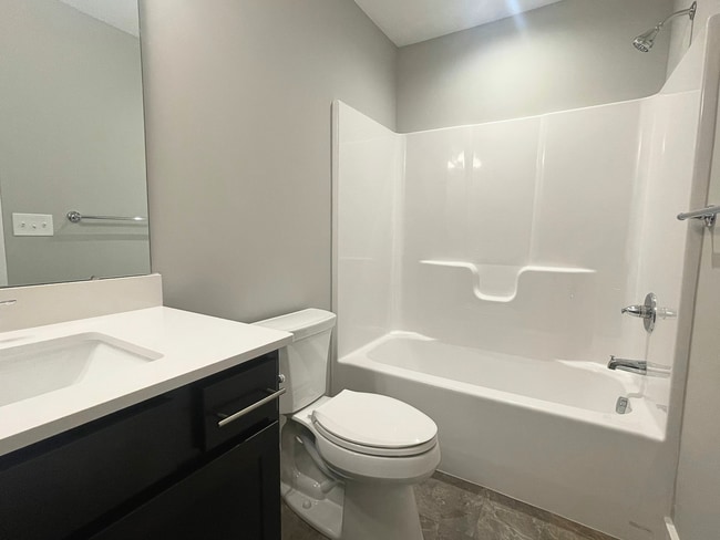Building Photo - Beautiful 3 Bedroom Townhome in Delmont, P...