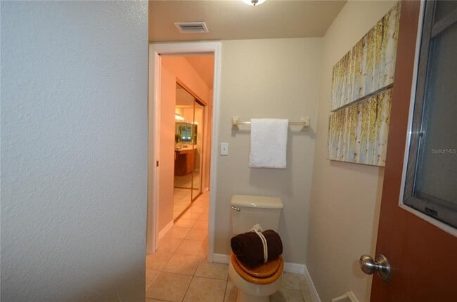 Building Photo - 5057 Bermuda Cir