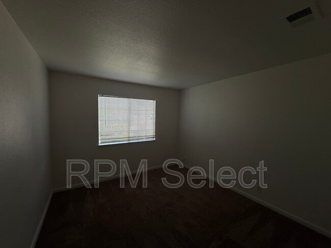 Building Photo - 1255 Farragut Cir