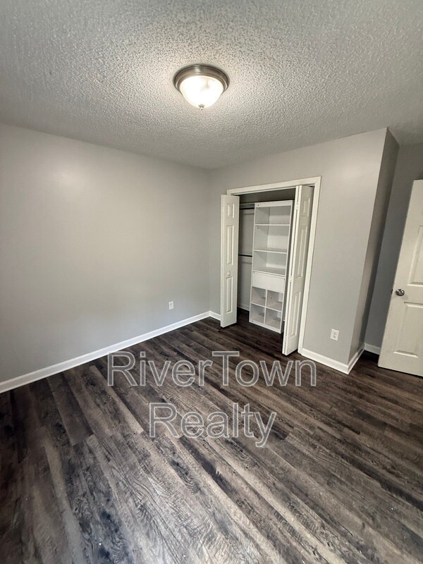 Building Photo - 4625 Crestfield Rd