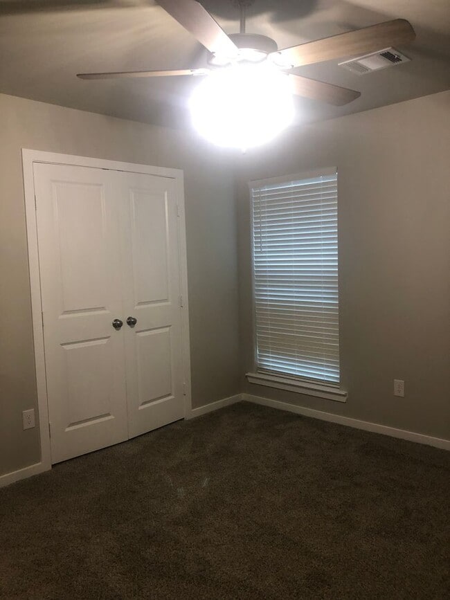 Building Photo - Brand New Home in Hertiage Hills 3/2/2