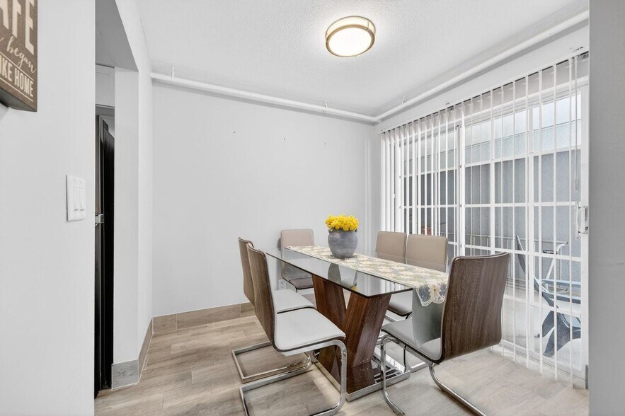 Building Photo - 801 Andrews Ave