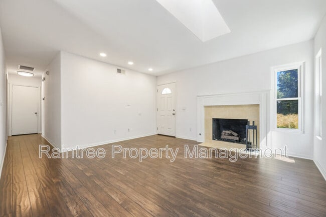 Building Photo - 1731 Rogue Isle Ct