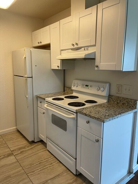 Building Photo - 2731 Nora Ln