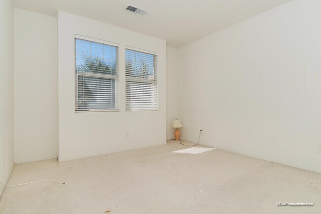 Building Photo - 575 Chesterfield Cir