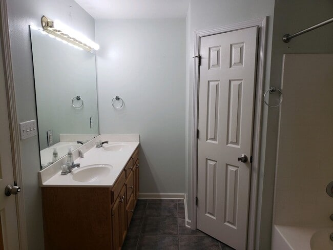 Building Photo - 9866 Asheville Dr