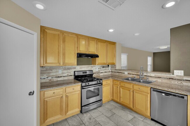 Building Photo - LOCATION IS KEY FOR SHOPPING AND SOCIALIZING