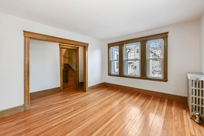 Building Photo - 22 Wyvern St