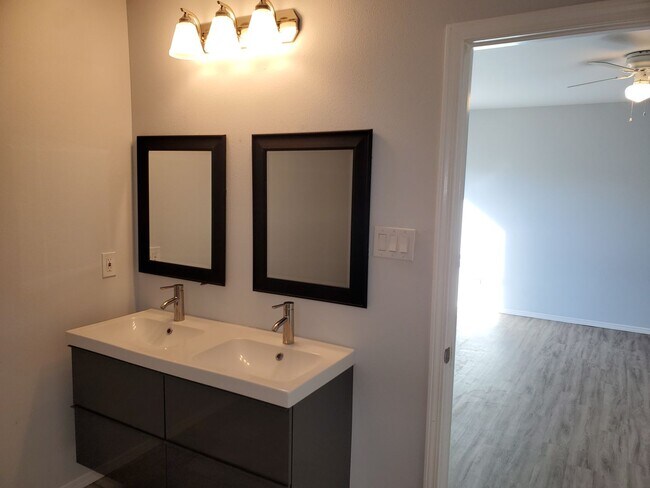 Building Photo - PRE-LEASE! Great 3/2/2 Located in Frenship ISD