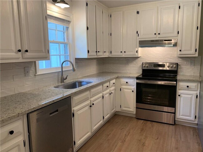 Building Photo - 5234 Wexford Ln