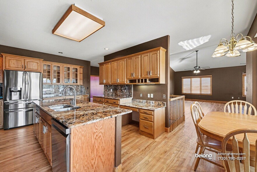 Building Photo - 1050 S Manila Rd