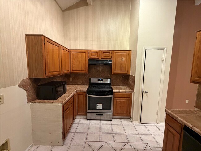 Building Photo - 1423 Elkwood Dr