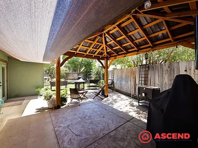 Building Photo - Captivating Home Near Highland Highschool!