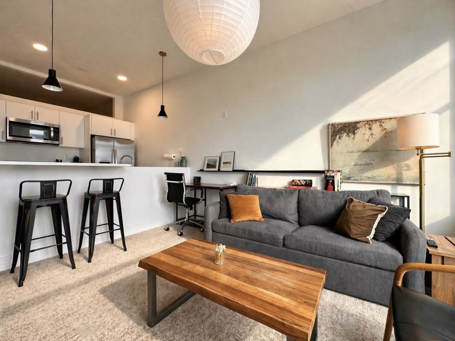 Building Photo - 550 W Juneau Ave