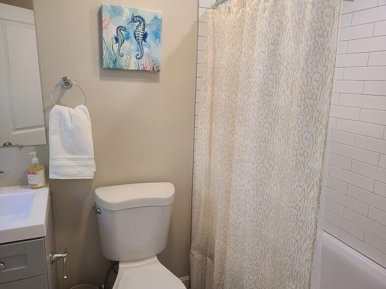 Building Photo - 22f Atlantic Ave