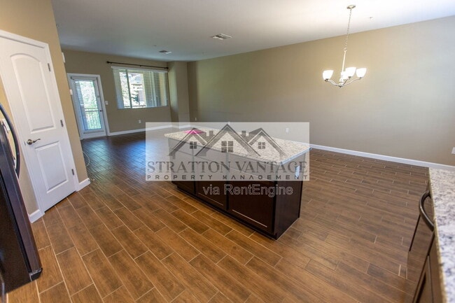 Building Photo - 240 W Juniper Ave