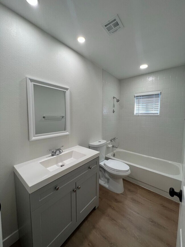 Building Photo - 3812 Melody Ln