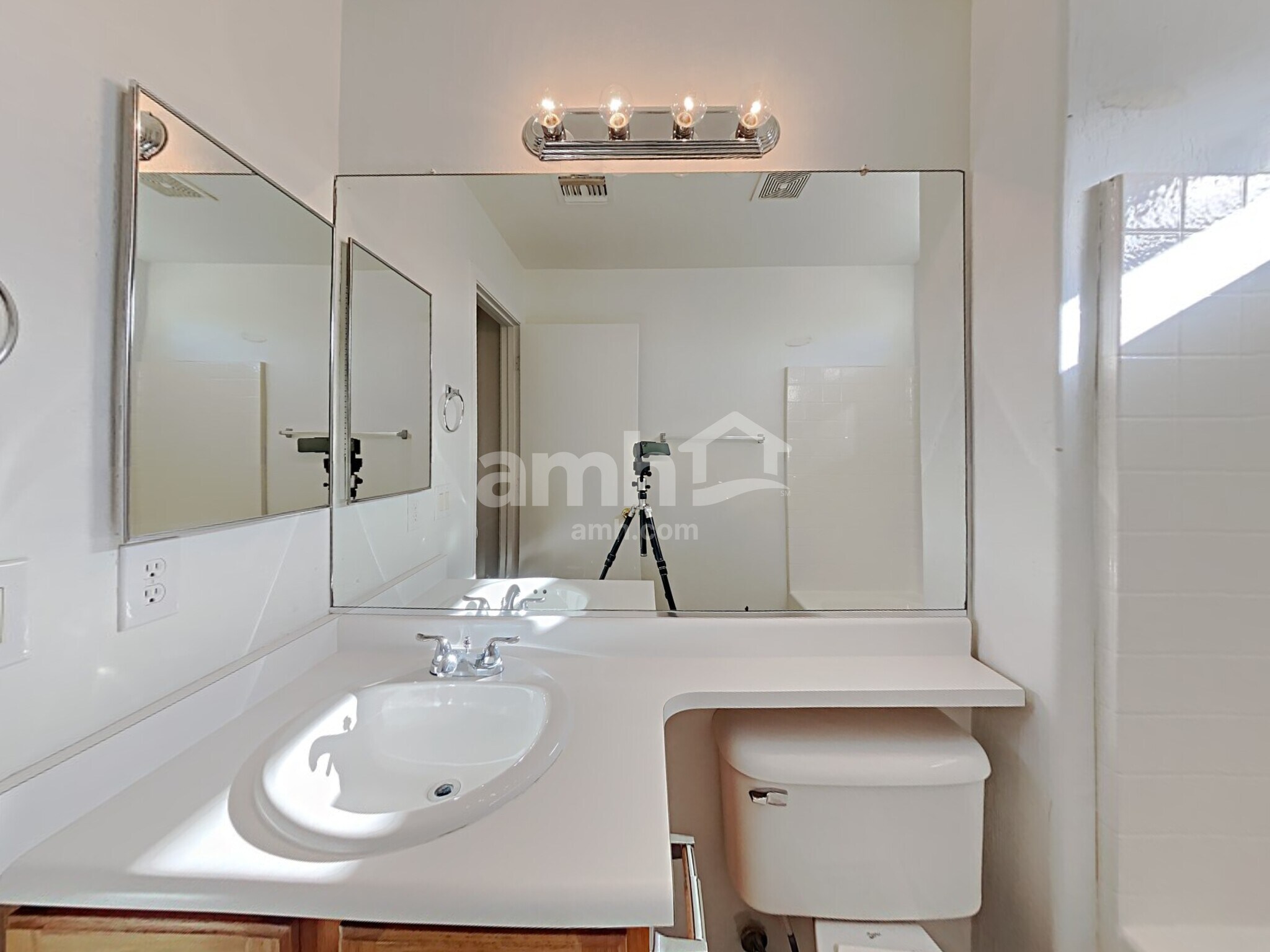 Building Photo - 2653 S 89th Dr