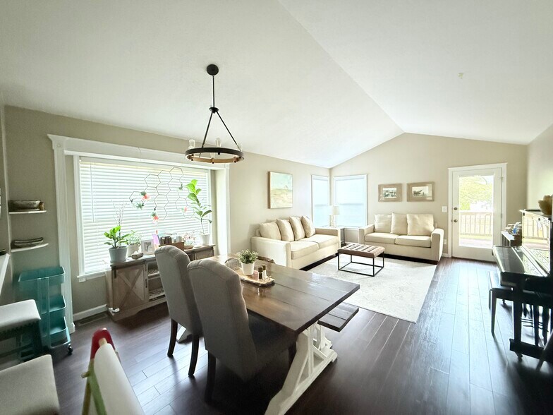 Building Photo - 1022 Cobbler Ln