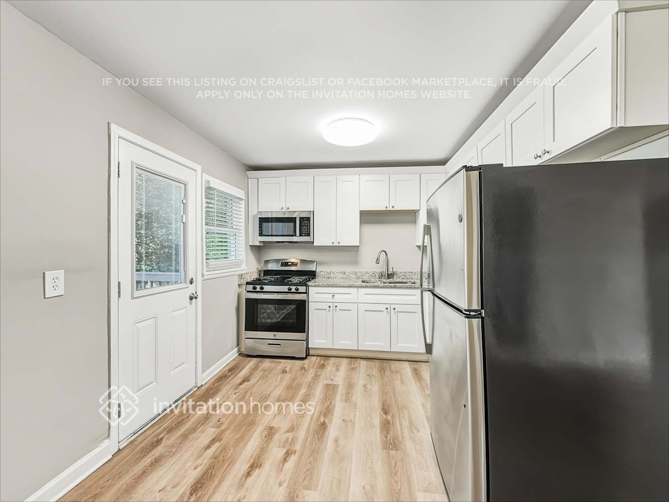 Building Photo - 544 Oakside Dr SW