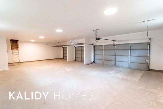 Building Photo - 1679 Kalidy Dr