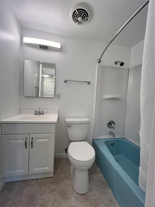 Building Photo - 2510 Woodsage Dr
