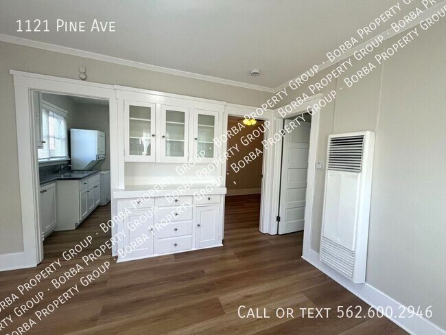 Building Photo - 1121 Pine Ave