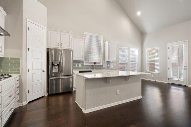 Building Photo - 2909 Zelma Dr