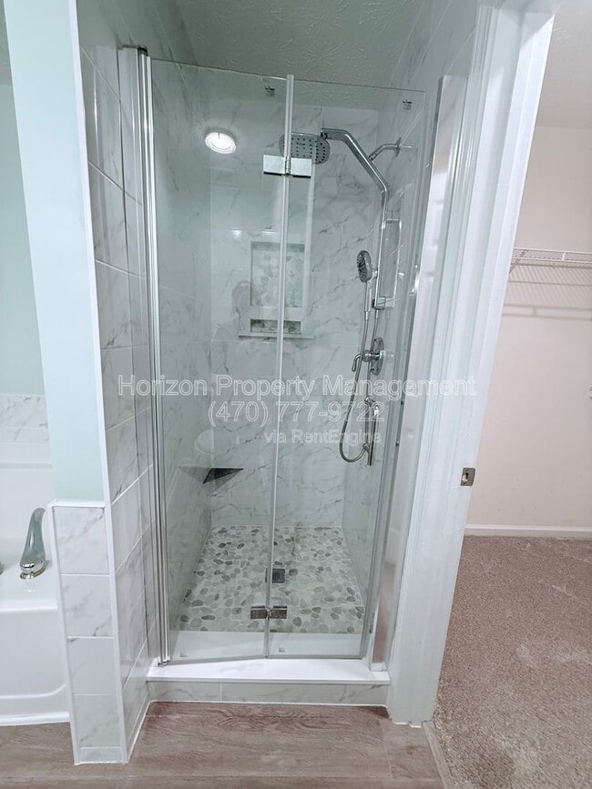 Building Photo - 6474 Portside Way