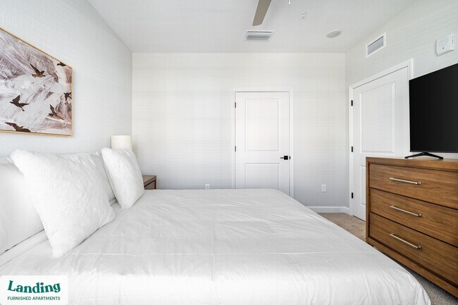 Building Photo - 84 San Filippo Dr SE