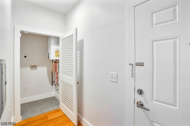 Building Photo - 100 North Ave