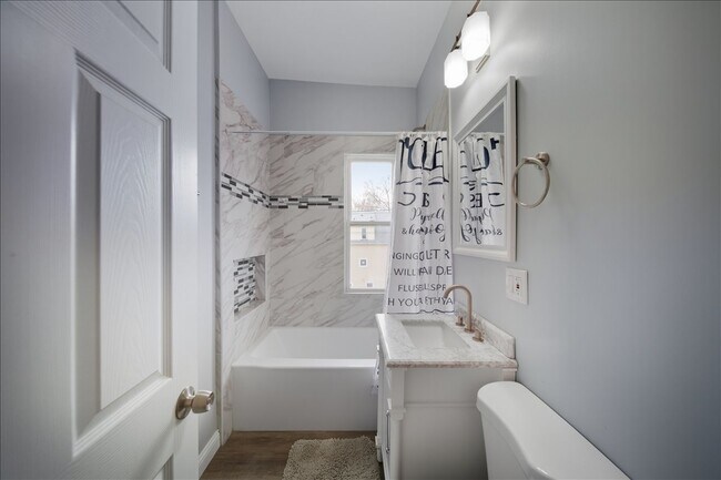 Building Photo - 3002 E 81st St