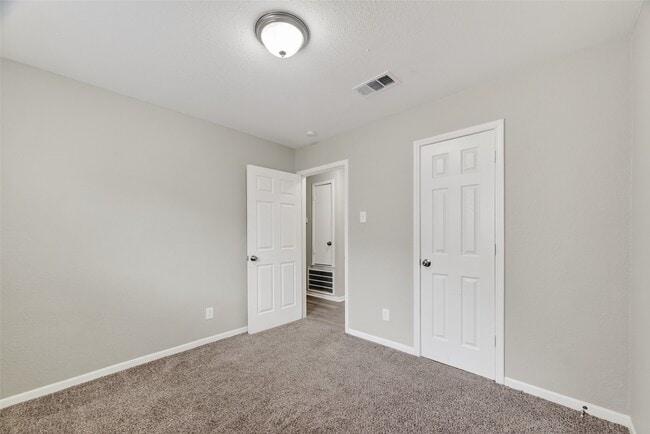Building Photo - 17106 Sunshine St
