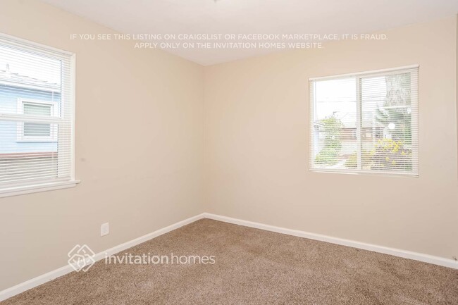Building Photo - 11063 Kittridge St