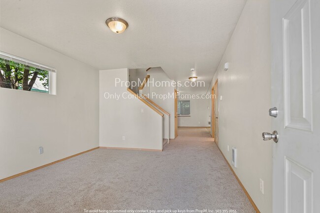 Building Photo - Four Bedroom Home in Powellhurst-Gilbert!