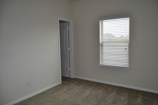 Building Photo - 4519 Ferndale Meadows Dr