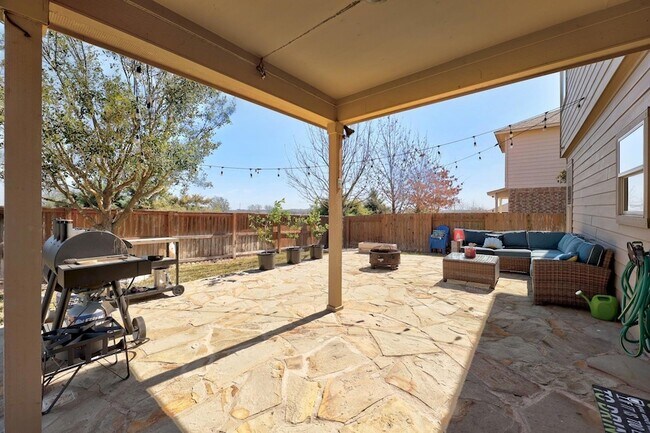 Building Photo - 1301 Sunny Meadows Loop