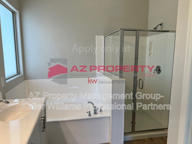 Building Photo - 2604 N Black Rock Rd