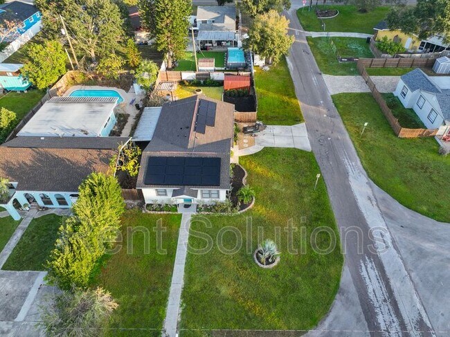 Building Photo - 5701 12th Ave S