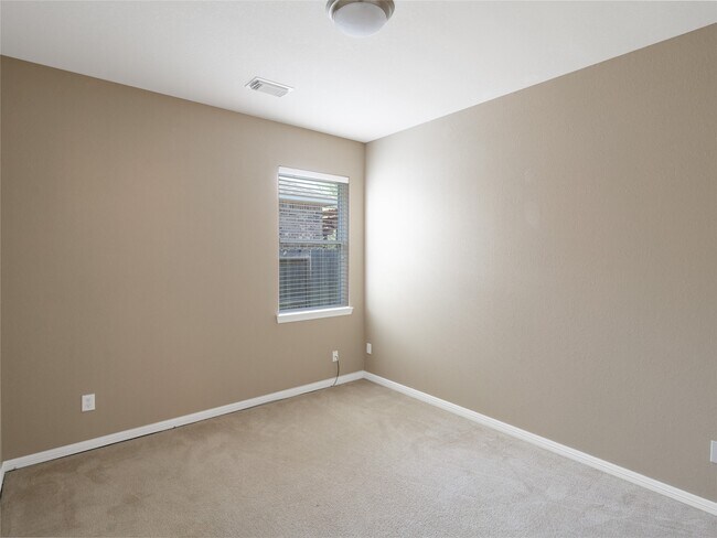 Building Photo - 962 Umbria Ln
