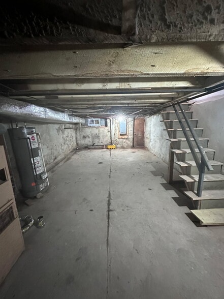 Building Photo - 2607 S 62nd St