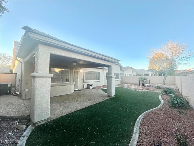 Building Photo - 3816 Waynesvill St