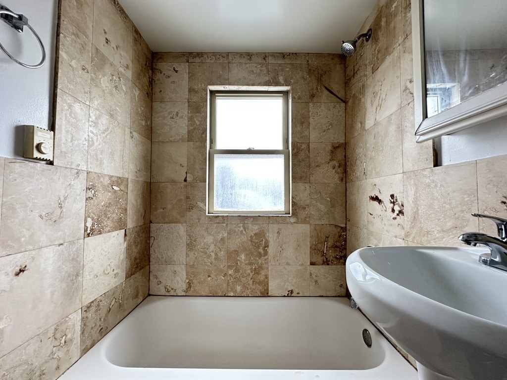 Building Photo - 7628 N Milwaukee Ave