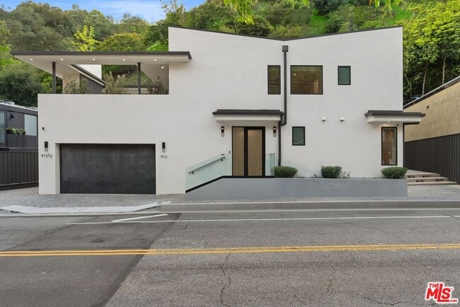 Building Photo - 913-913 1/2 N Beverly Glen Blvd