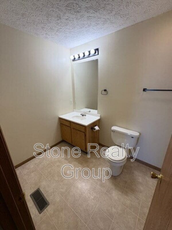 Building Photo - 711 N 25th St