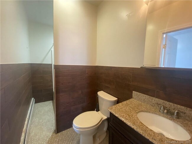 Building Photo - 285 Waterview Ave