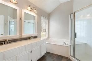 Building Photo - 4249 Pinewood Dr