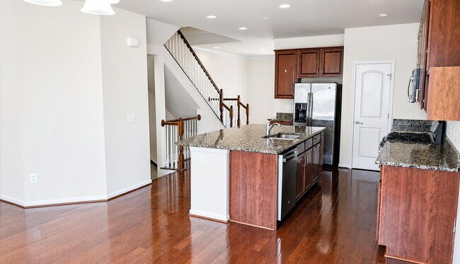 Building Photo - 25556 Palenza Terrace